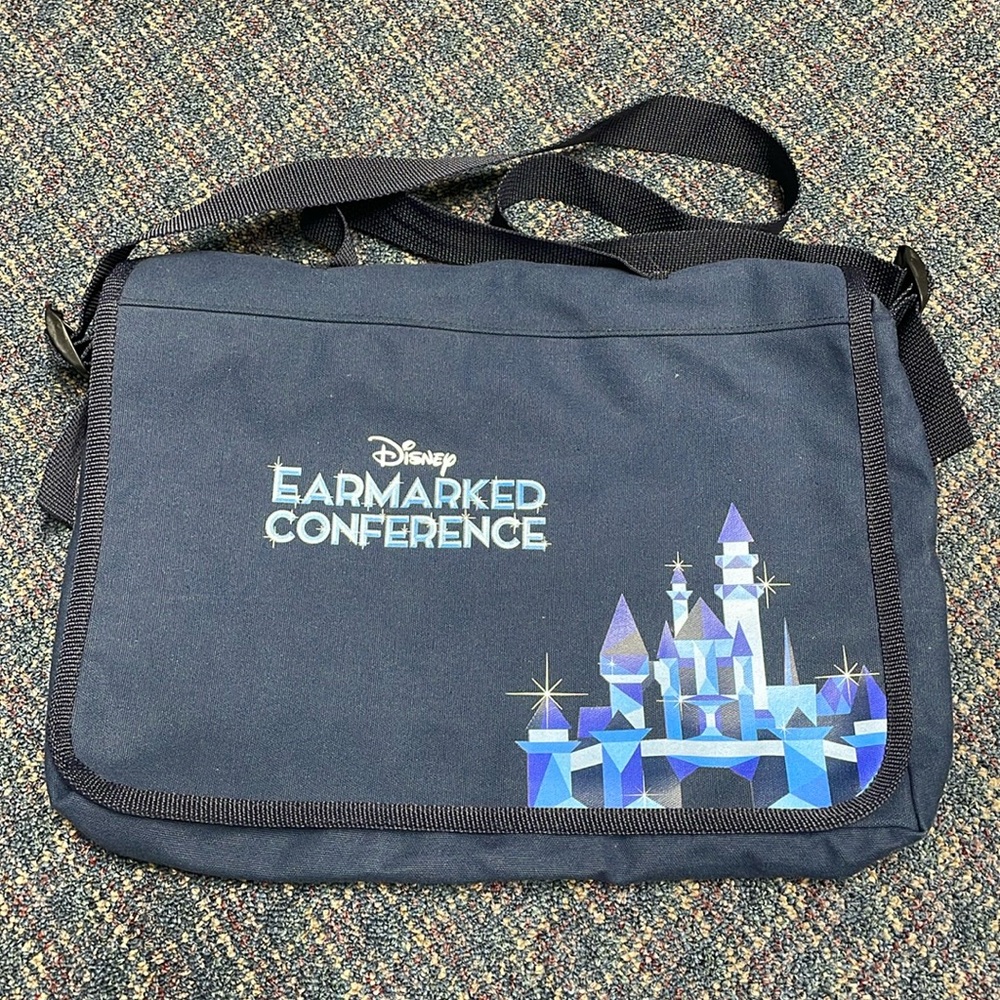 Preloved Disney Earmarked Conference messenger bag